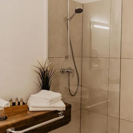 Faehrhaus מלון 3*